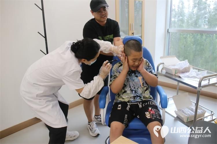 只要用心就会做的更好 山西综改区健康管理中心医护人员给太原市灵星孤独症孩子的第二批体检 - 第2张 - 山西公益人 只要用心就会做的更好 山西综改区健康管理中心医护人员给太原市灵星孤独症孩子的第二批体检 - 第2张
