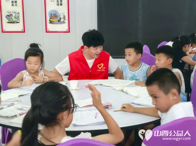 青春筑梦志愿同行----石楼县青年志愿者协会的大学生与青少年的温暖时光用专业知识与温柔态度为孩子排忧解难 - 第6张 - 山西公益人 青春筑梦志愿同行----石楼县青年志愿者协会的大学生与青少年的温暖时光用专业知识与温柔态度为孩子排忧解难 - 第6张