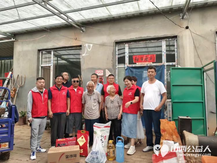 爱心伴我行情暖良坪村----长治圆梦公益协会组织志愿者走进长子县石哲镇良坪村开展公益活动慰问贫困家庭十七户赠送大米、食用油、生活用品 - 第19张