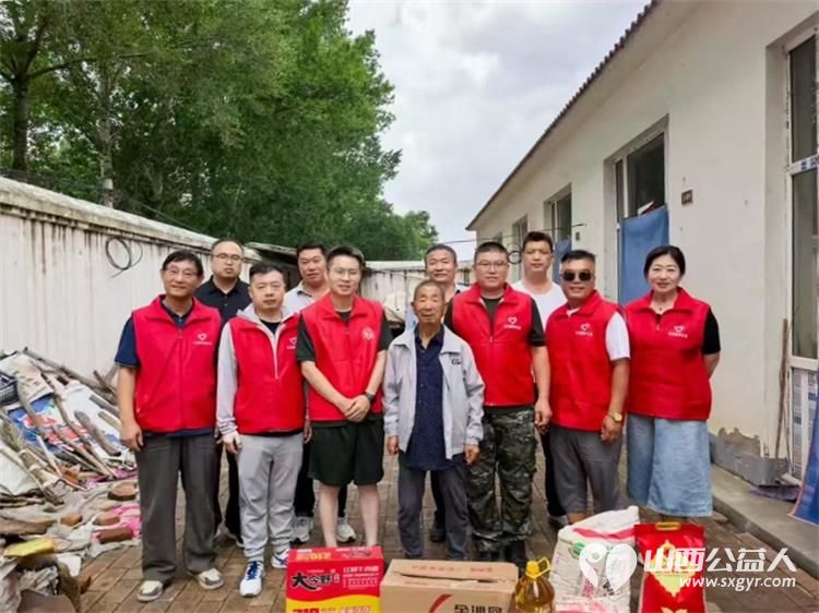 爱心伴我行情暖良坪村----长治圆梦公益协会组织志愿者走进长子县石哲镇良坪村开展公益活动慰问贫困家庭十七户赠送大米、食用油、生活用品 - 第18张