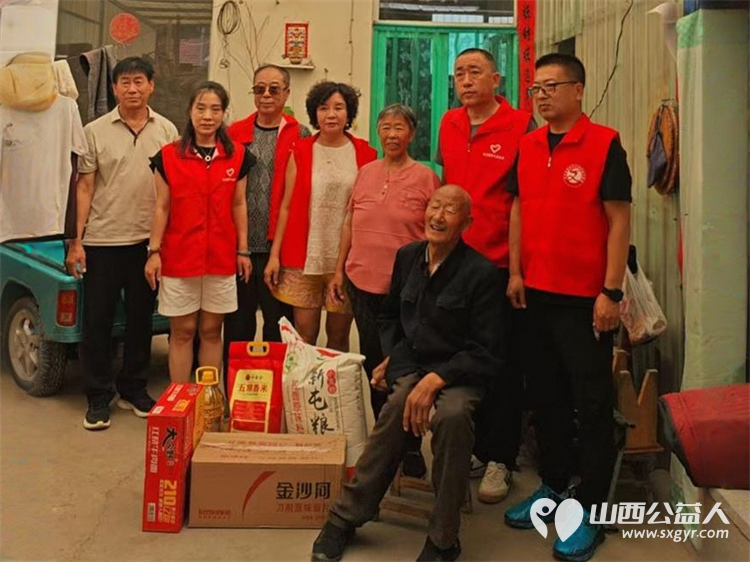 爱心伴我行情暖良坪村----长治圆梦公益协会组织志愿者走进长子县石哲镇良坪村开展公益活动慰问贫困家庭十七户赠送大米、食用油、生活用品 - 第14张