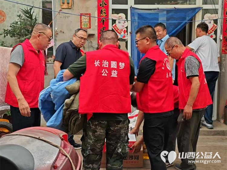 爱心伴我行情暖良坪村----长治圆梦公益协会组织志愿者走进长子县石哲镇良坪村开展公益活动慰问贫困家庭十七户赠送大米、食用油、生活用品 - 第42张