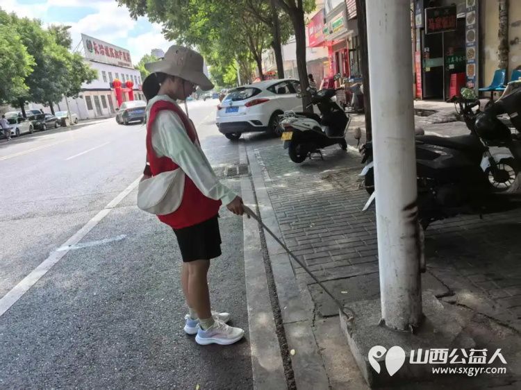 长治市阳光困境儿童帮扶协会组织志愿者走进蔡家巷社区开展志愿服务活动为辖区老年人困境儿童等提供理发服务 - 第11张 - 山西公益人 长治市阳光困境儿童帮扶协会组织志愿者走进蔡家巷社区开展志愿服务活动为辖区老年人困境儿童等提供理发服务 - 第11张