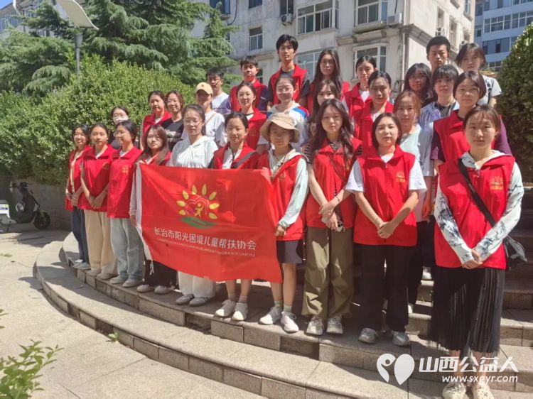 长治市阳光困境儿童帮扶协会组织志愿者走进蔡家巷社区开展志愿服务活动为辖区老年人困境儿童等提供理发服务 - 第1张 - 山西公益人 长治市阳光困境儿童帮扶协会组织志愿者走进蔡家巷社区开展志愿服务活动为辖区老年人困境儿童等提供理发服务 - 第1张