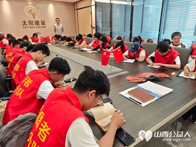 缅怀先烈伟绩传承英雄精神----太原市志愿者小分队携山西太阳建设有限公司从电影《高山下的花环》汲取奋进力量让英雄精神绽放出更加耀眼的光芒 - 第6张