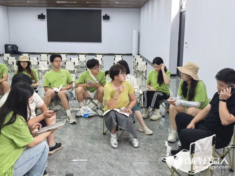 志愿赋能乡村振兴 石楼县青年志愿者协会与山西财经大学的师生们为车家坡村绘就发展新丰景 - 第3张 - 山西公益人 志愿赋能乡村振兴 石楼县青年志愿者协会与山西财经大学的师生们为车家坡村绘就发展新丰景 - 第3张