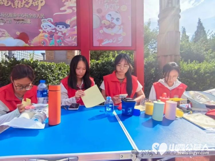 环保同心社区同行 介休市北关街道彦博路社区志愿者协会组织大学生假期环保实践让环保理念落地生根期待更多人接过绿色接力棒持续点亮城市的生态底色 - 第7张 - 山西公益人 环保同心社区同行 介休市北关街道彦博路社区志愿者协会组织大学生假期环保实践让环保理念落地生根期待更多人接过绿色接力棒持续点亮城市的生态底色 - 第7张