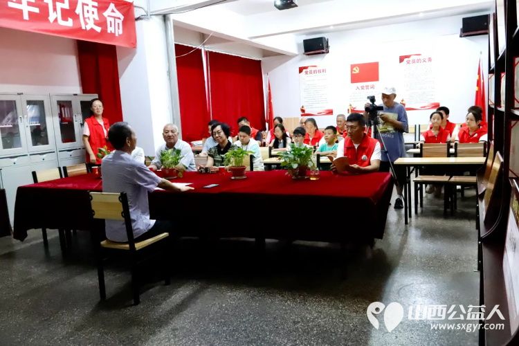 学好弟子规做好中国人 山西省孝文化研究会弟子规专委会一行人来介休市敬老协会调研 - 第7张 - 山西公益人 学好弟子规做好中国人 山西省孝文化研究会弟子规专委会一行人来介休市敬老协会调研 - 第7张