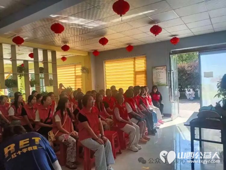 青春护航“救”在身边----介休市北关街道彦博路社区志愿者协会组织大学生志愿者开展应急急救知识培训 - 第3张 - 山西公益人 青春护航“救”在身边----介休市北关街道彦博路社区志愿者协会组织大学生志愿者开展应急急救知识培训 - 第3张