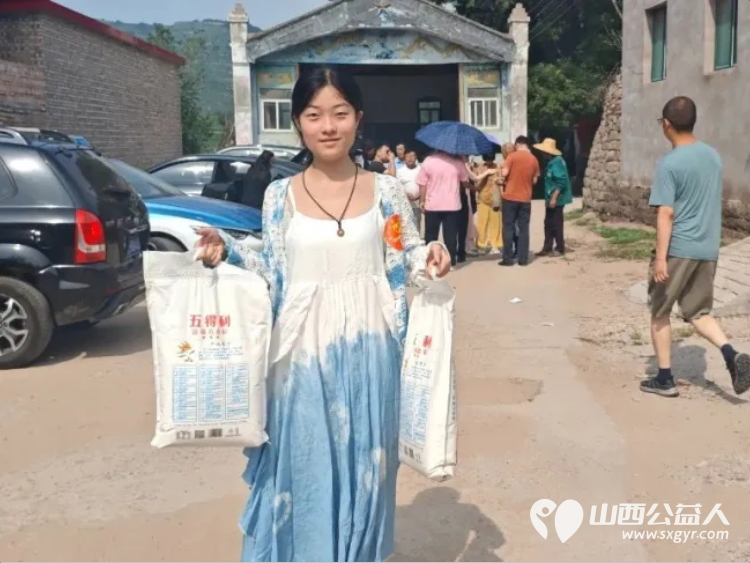 太原市晋小爱帮帮派志愿者前往太谷范村镇彭温庄村慰问探访村中孤寡老人送去陪伴与关怀 - 第11张