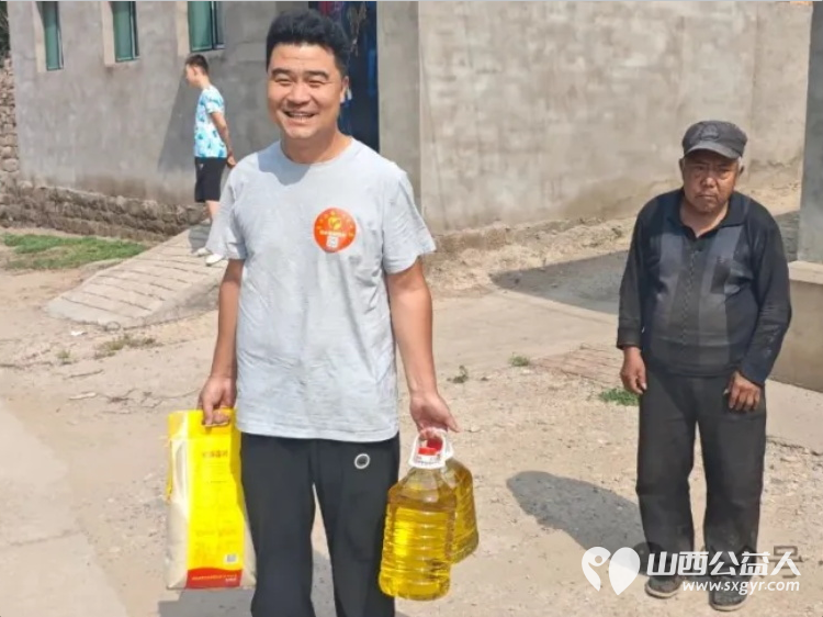 太原市晋小爱帮帮派志愿者前往太谷范村镇彭温庄村慰问探访村中孤寡老人送去陪伴与关怀 - 第9张