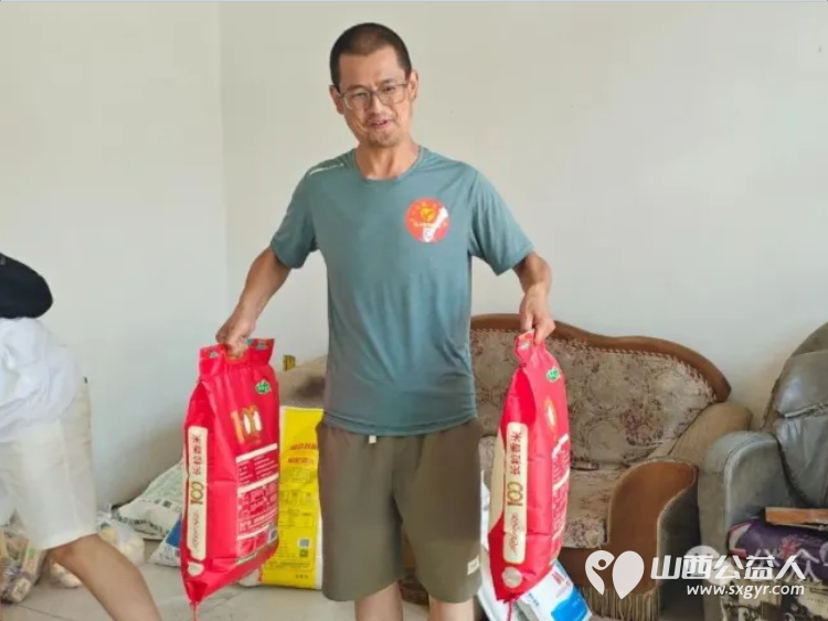 太原市晋小爱帮帮派志愿者前往太谷范村镇彭温庄村慰问探访村中孤寡老人送去陪伴与关怀 - 第8张