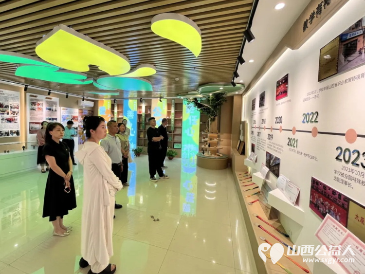 党旗飘扬暖童心携手共护成长路----山西省话剧院赴太原市儿童福利院爱心捐赠公益活动共捐赠晾衣架30个希望能为孩子们的日常生活提供便利 - 第5张