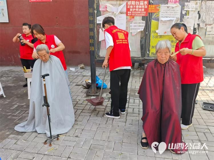 介休市敬老协会2025年7月23日组织志愿者在介休市北关街道朝阳路社区为社区所有老人们爱心理发按摩理疗义诊 - 第52张 - 山西公益人 介休市敬老协会2025年7月23日组织志愿者在介休市北关街道朝阳路社区为社区所有老人们爱心理发按摩理疗义诊 - 第52张
