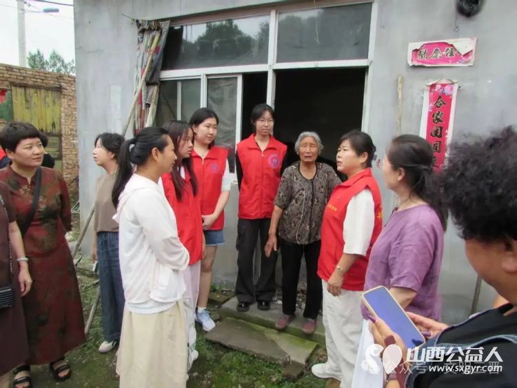 忻州市春晖公益活动站爱心志愿者走进革命老区忻府区三交镇慰问抗美援朝老兵遗孀为5户抗美援朝老兵的遗孀送去关怀与温暖 - 第3张