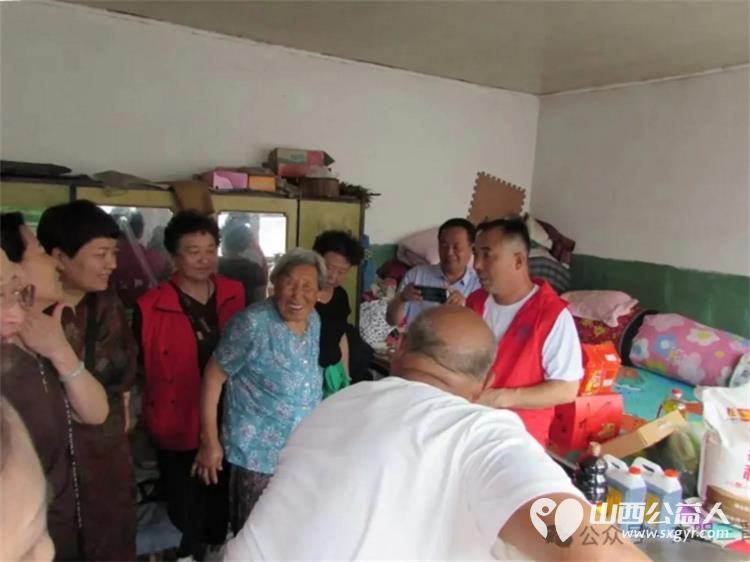 忻州市春晖公益活动站爱心志愿者走进革命老区忻府区三交镇慰问抗美援朝老兵遗孀为5户抗美援朝老兵的遗孀送去关怀与温暖 - 第5张