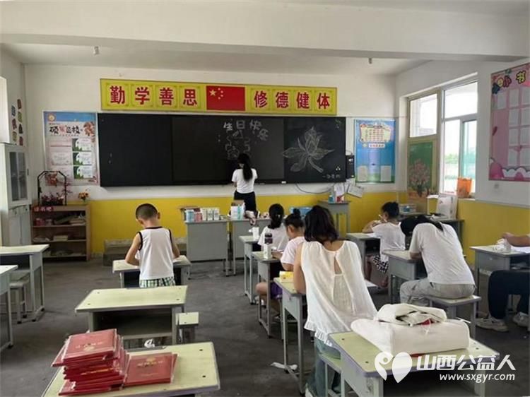 爱心帮扶绘童梦暑期公益画课堂----文水县爱心帮扶志愿者协会组织志愿者开展新时代文明实践活动 - 第17张 - 山西公益人 爱心帮扶绘童梦暑期公益画课堂----文水县爱心帮扶志愿者协会组织志愿者开展新时代文明实践活动 - 第17张