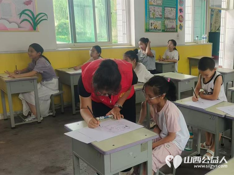 爱心帮扶绘童梦暑期公益画课堂----文水县爱心帮扶志愿者协会组织志愿者开展新时代文明实践活动 - 第4张 - 山西公益人 爱心帮扶绘童梦暑期公益画课堂----文水县爱心帮扶志愿者协会组织志愿者开展新时代文明实践活动 - 第4张