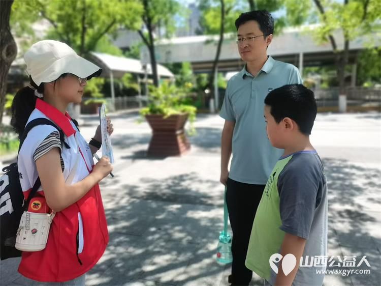 山西省红十字小小宣讲员走进太原市文瀛公园宣讲、宣讲急救知识、法律常识、文博知识受到游客的好评 - 第11张 - 山西公益人 山西省红十字小小宣讲员走进太原市文瀛公园宣讲、宣讲急救知识、法律常识、文博知识受到游客的好评 - 第11张