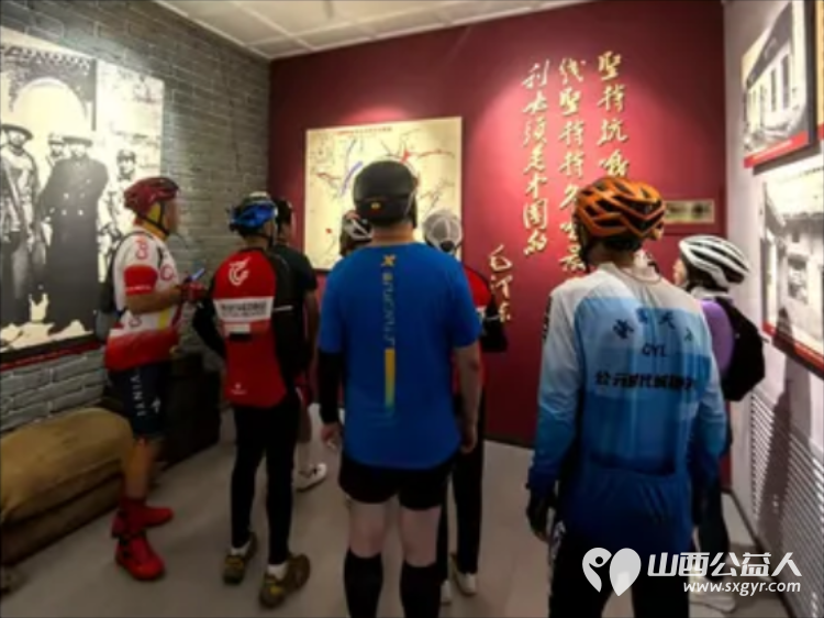 赓续红色血脉 致敬峥嵘岁月——太原骑协建军节前夕参观八路军驻晋办事处旧址暨为老兵志愿者服务队授旗 - 第32张 - 山西公益人 赓续红色血脉 致敬峥嵘岁月——太原骑协建军节前夕参观八路军驻晋办事处旧址暨为老兵志愿者服务队授旗 - 第32张