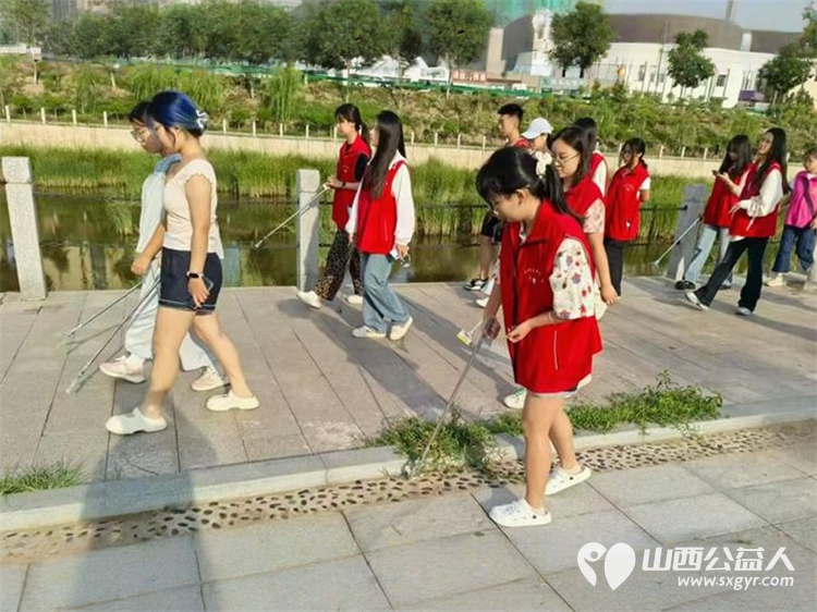 青春力量护清流!文水县爱心帮扶志愿者协会7月29日联合组织大学生志愿者开展文峪河清洁行动让母亲河焕新颜 - 第13张 - 山西公益人 青春力量护清流!文水县爱心帮扶志愿者协会7月29日联合组织大学生志愿者开展文峪河清洁行动让母亲河焕新颜 - 第13张