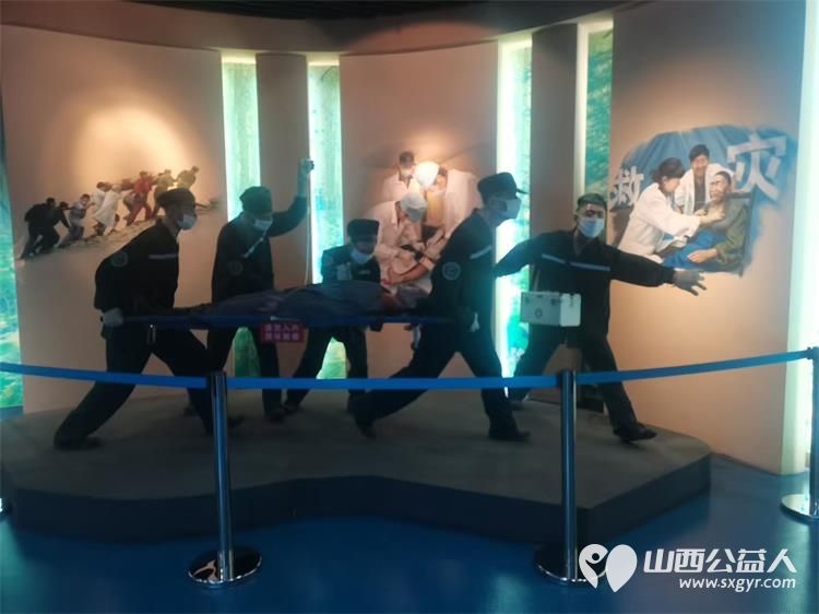 山西省红十字志愿者协会组织山西省红十字小小宣讲员参观山西省防空防灾体验馆展区展品突出知识性趣味性互动性体验性让小小宣讲员大长见识 - 第4张 - 山西公益人 山西省红十字志愿者协会组织山西省红十字小小宣讲员参观山西省防空防灾体验馆展区展品突出知识性趣味性互动性体验性让小小宣讲员大长见识 - 第4张