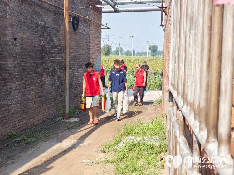 八一走访慰问情暖退役军人 介休市敬老协会志愿者前往各个乡村为退伍老军人送上节日慰问与祝福 - 第8张 - 山西公益人 八一走访慰问情暖退役军人 介休市敬老协会志愿者前往各个乡村为退伍老军人送上节日慰问与祝福 - 第8张