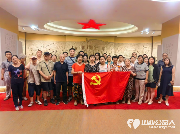 八一建军节到了山西省省军区社区联合省城学雷锋志愿服务总团开展了文艺汇演参观慰问整治环境等一系列拥军拥属活动 - 第4张 - 山西公益人 八一建军节到了山西省省军区社区联合省城学雷锋志愿服务总团开展了文艺汇演参观慰问整治环境等一系列拥军拥属活动 - 第4张