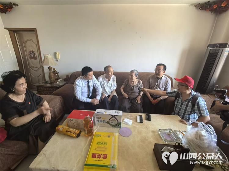 八一建军节到了山西省省军区社区联合省城学雷锋志愿服务总团开展了文艺汇演参观慰问整治环境等一系列拥军拥属活动 - 第35张 - 山西公益人 八一建军节到了山西省省军区社区联合省城学雷锋志愿服务总团开展了文艺汇演参观慰问整治环境等一系列拥军拥属活动 - 第35张