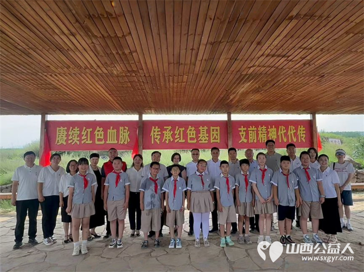 太原市万柏林工商联和市维护企业合法权益联合会携手企业家代表们走进阳曲县店子底村在这片红色土地上接受革命精神的洗礼 - 第1张 - 山西公益人 太原市万柏林工商联和市维护企业合法权益联合会携手企业家代表们走进阳曲县店子底村在这片红色土地上接受革命精神的洗礼 - 第1张