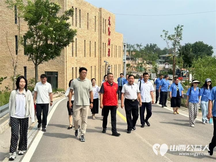 太原市万柏林工商联和市维护企业合法权益联合会携手企业家代表们走进阳曲县店子底村在这片红色土地上接受革命精神的洗礼 - 第8张 - 山西公益人 太原市万柏林工商联和市维护企业合法权益联合会携手企业家代表们走进阳曲县店子底村在这片红色土地上接受革命精神的洗礼 - 第8张