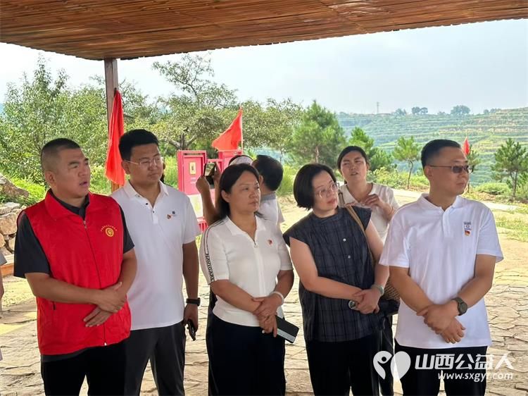 太原市万柏林工商联和市维护企业合法权益联合会携手企业家代表们走进阳曲县店子底村在这片红色土地上接受革命精神的洗礼 - 第4张 - 山西公益人 太原市万柏林工商联和市维护企业合法权益联合会携手企业家代表们走进阳曲县店子底村在这片红色土地上接受革命精神的洗礼 - 第4张