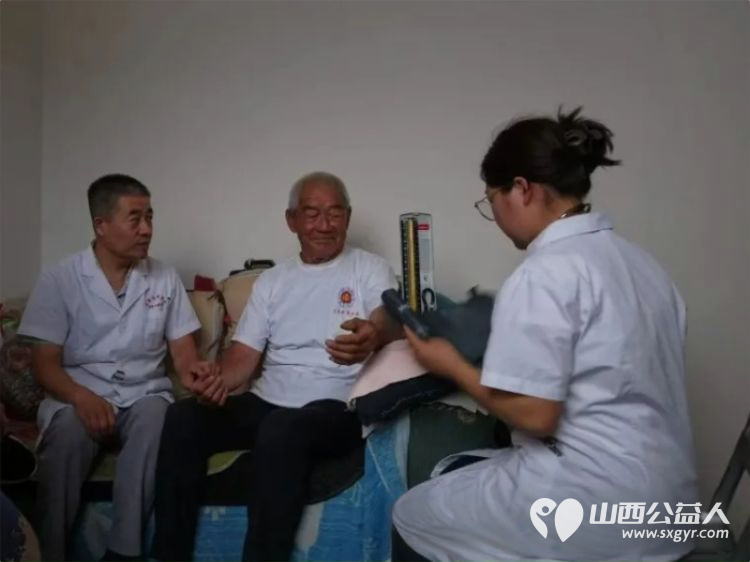 好日子不忘老革命和平年更敬军人情----屯留区正能量公益协会“筹”联合麟绛街道对管辖三个村的革命老前辈进行关爱慰问送上节日最诚挚的祝福 - 第12张 - 山西公益人 好日子不忘老革命和平年更敬军人情----屯留区正能量公益协会“筹”联合麟绛街道对管辖三个村的革命老前辈进行关爱慰问送上节日最诚挚的祝福 - 第12张