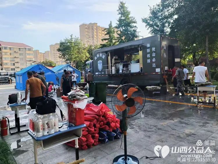 一方有难八方支援 山西忻州志愿者冯丽奔赴北京怀柔区北房镇文体中心和北房中学安置点服务受灾群众的故事 - 第9张 - 山西公益人 一方有难八方支援 山西忻州志愿者冯丽奔赴北京怀柔区北房镇文体中心和北房中学安置点服务受灾群众的故事 - 第9张