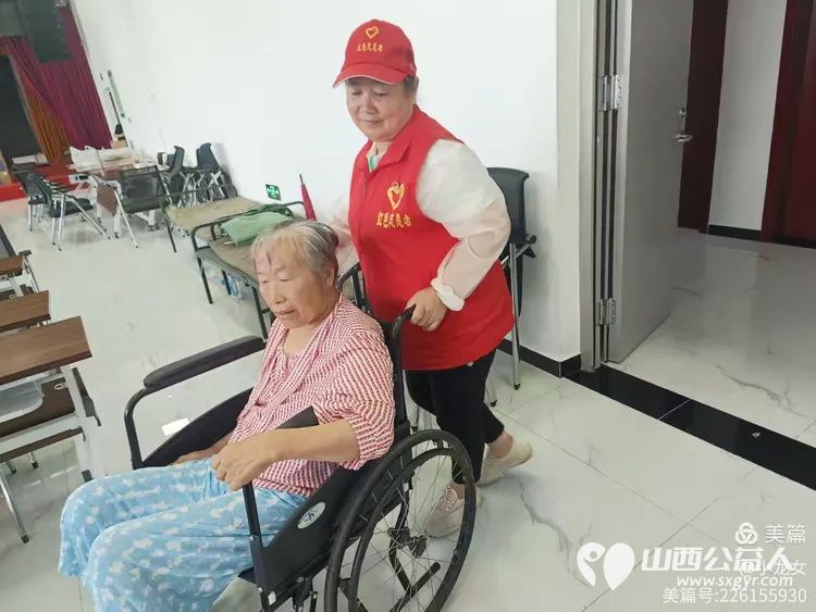 一方有难八方支援 山西忻州志愿者冯丽奔赴北京怀柔区北房镇文体中心和北房中学安置点服务受灾群众的故事 - 第5张 - 山西公益人 一方有难八方支援 山西忻州志愿者冯丽奔赴北京怀柔区北房镇文体中心和北房中学安置点服务受灾群众的故事 - 第5张