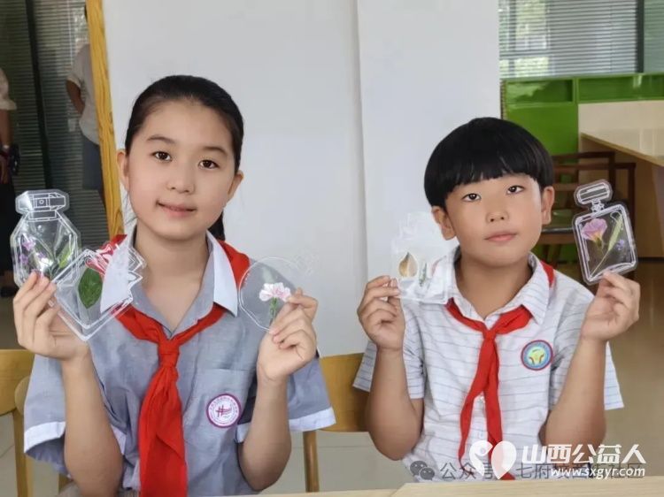 自然物语·绿色童行书签制作----太原市七府坟西街社区文明实践站服务社区儿童暑假活动 - 第3张