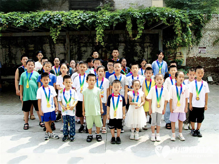 青春赛场·快乐共享----太原市营盘街道南内环街二社区“营在未来”未成年人运动会开心举行 - 第3张