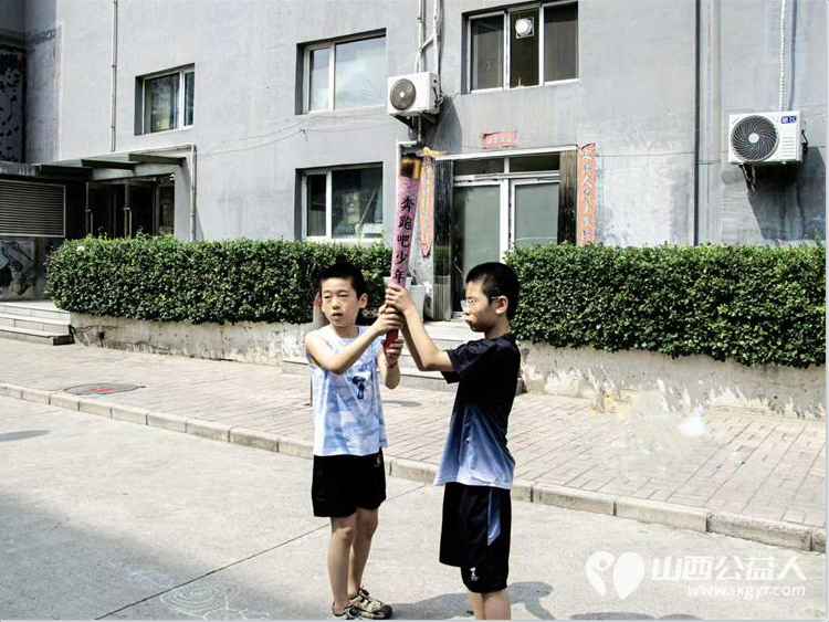 青春赛场·快乐共享----太原市营盘街道南内环街二社区“营在未来”未成年人运动会开心举行 - 第5张