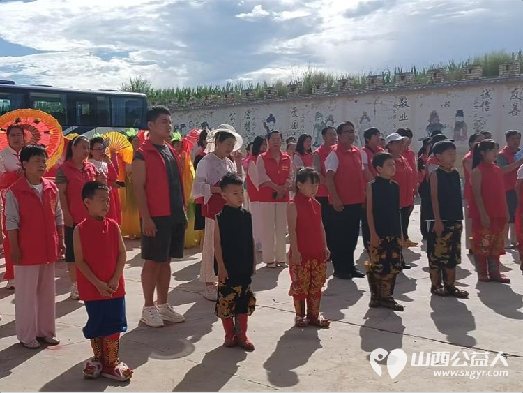 寿阳县卡卡公益协会志愿者携手焱岩发电走进南燕竹冀家坪村举办公益下乡活动 - 第2张