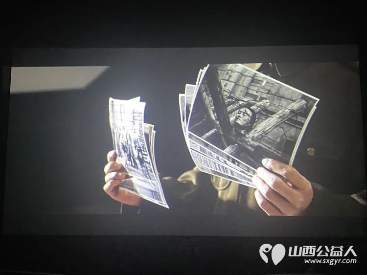 兴县同城爱心公益协会组织志愿者开展《南京照相馆》主题观影活动2025年暑期实习实训大学生代表30余人参与了此次活动 - 第5张 - 山西公益人 兴县同城爱心公益协会组织志愿者开展《南京照相馆》主题观影活动2025年暑期实习实训大学生代表30余人参与了此次活动 - 第5张