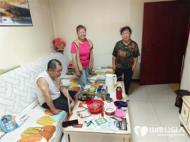 太原市窦大姐志愿者团队服务红志协承接的山西省灯塔慈善救助基金会关爱老人的幸福食堂免费午餐项目 - 第1张