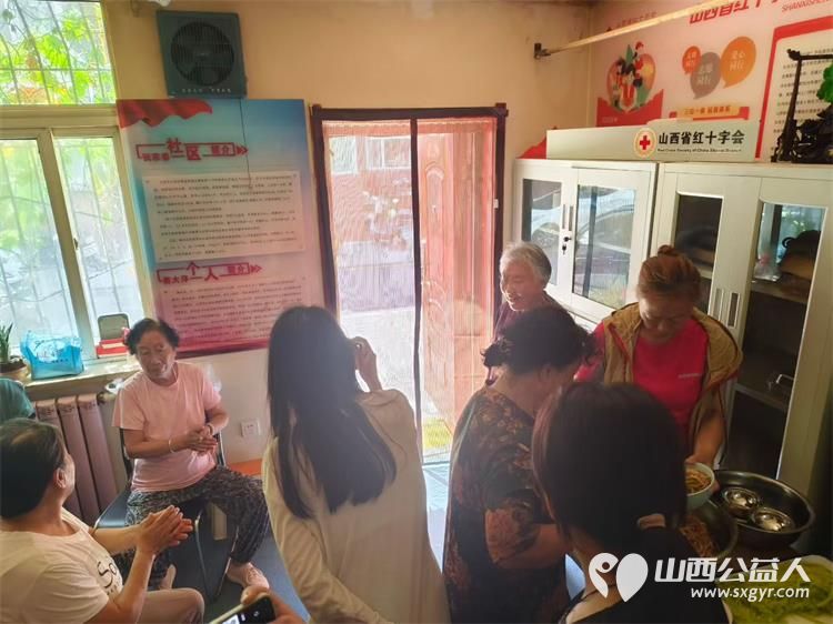 太原市窦大姐志愿者团队服务红志协承接的山西省灯塔慈善救助基金会关爱老人的幸福食堂免费午餐项目 - 第2张