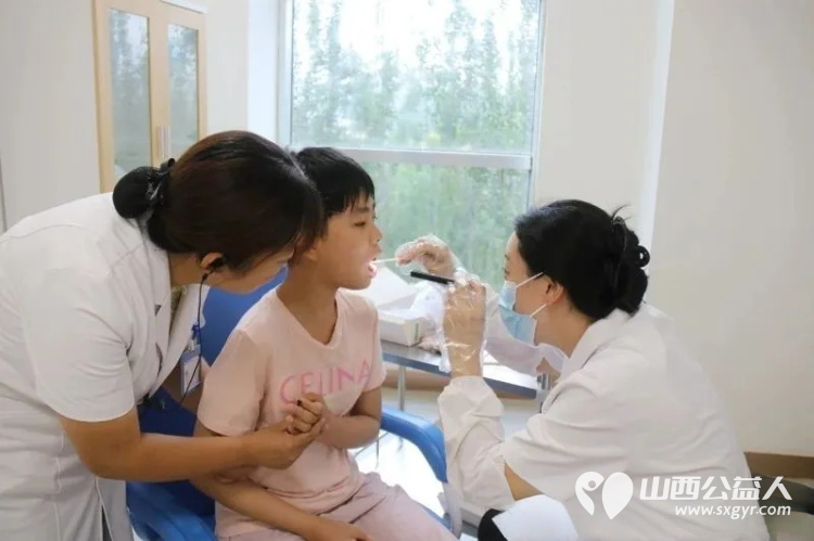 山西转型综改示范区健康管理中心用专业呵护星星健康成长免费为太原市灵星社区服务中心的孩子们进行体检为孤独症儿童送来温暖与关怀 - 第5张 - 山西公益人 山西转型综改示范区健康管理中心用专业呵护星星健康成长免费为太原市灵星社区服务中心的孩子们进行体检为孤独症儿童送来温暖与关怀 - 第5张