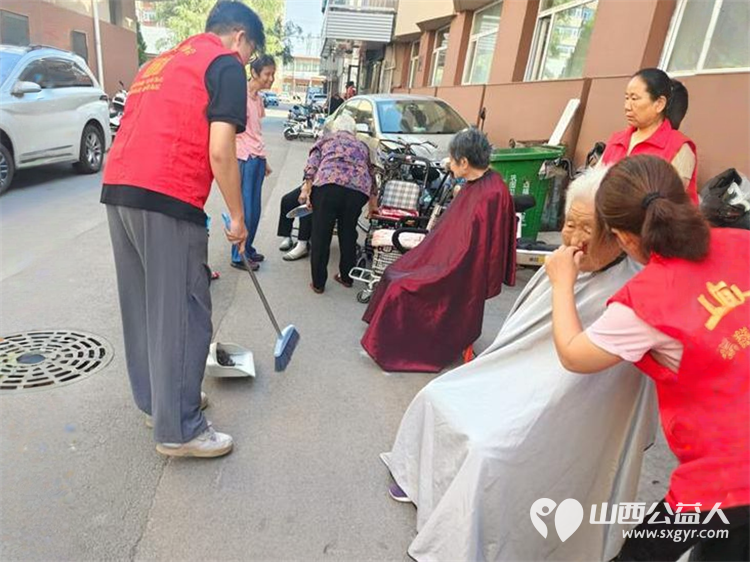 志愿服务进社区健康活动暖人心----介休市敬老协会志愿者2025年8月13日走进西关街道汾秀街社区为社区60岁以上所有老人们爱心理发按摩理疗义诊 - 第38张 - 山西公益人 志愿服务进社区健康活动暖人心----介休市敬老协会志愿者2025年8月13日走进西关街道汾秀街社区为社区60岁以上所有老人们爱心理发按摩理疗义诊 - 第38张