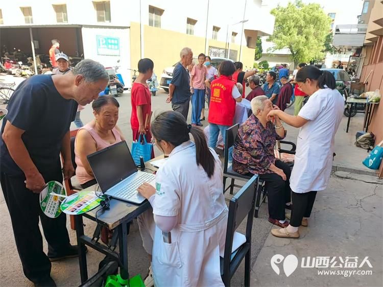 志愿服务进社区健康活动暖人心----介休市敬老协会志愿者2025年8月13日走进西关街道汾秀街社区为社区60岁以上所有老人们爱心理发按摩理疗义诊 - 第30张 - 山西公益人 志愿服务进社区健康活动暖人心----介休市敬老协会志愿者2025年8月13日走进西关街道汾秀街社区为社区60岁以上所有老人们爱心理发按摩理疗义诊 - 第30张