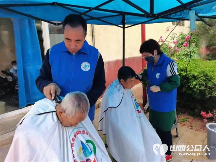 笔墨传情爱心助斋----长治市小雨点公益志愿者协会志愿者樊文俊老师与长治市雨花斋二部的公益之约 - 第2张 - 山西公益人 笔墨传情爱心助斋----长治市小雨点公益志愿者协会志愿者樊文俊老师与长治市雨花斋二部的公益之约 - 第2张