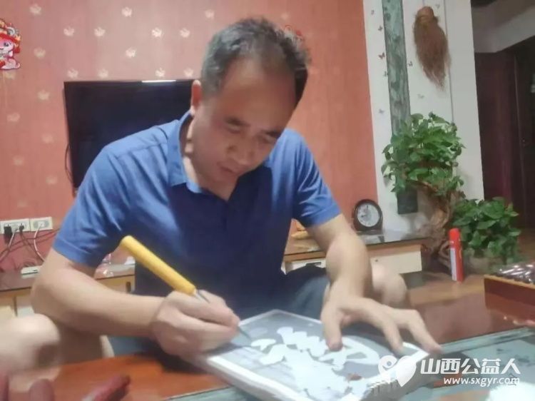 笔墨传情爱心助斋----长治市小雨点公益志愿者协会志愿者樊文俊老师与长治市雨花斋二部的公益之约 - 第5张 - 山西公益人 笔墨传情爱心助斋----长治市小雨点公益志愿者协会志愿者樊文俊老师与长治市雨花斋二部的公益之约 - 第5张