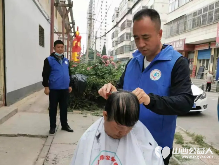 笔墨传情爱心助斋----长治市小雨点公益志愿者协会志愿者樊文俊老师与长治市雨花斋二部的公益之约 - 第4张 - 山西公益人 笔墨传情爱心助斋----长治市小雨点公益志愿者协会志愿者樊文俊老师与长治市雨花斋二部的公益之约 - 第4张