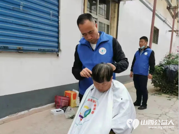 笔墨传情爱心助斋----长治市小雨点公益志愿者协会志愿者樊文俊老师与长治市雨花斋二部的公益之约 - 第3张 - 山西公益人 笔墨传情爱心助斋----长治市小雨点公益志愿者协会志愿者樊文俊老师与长治市雨花斋二部的公益之约 - 第3张