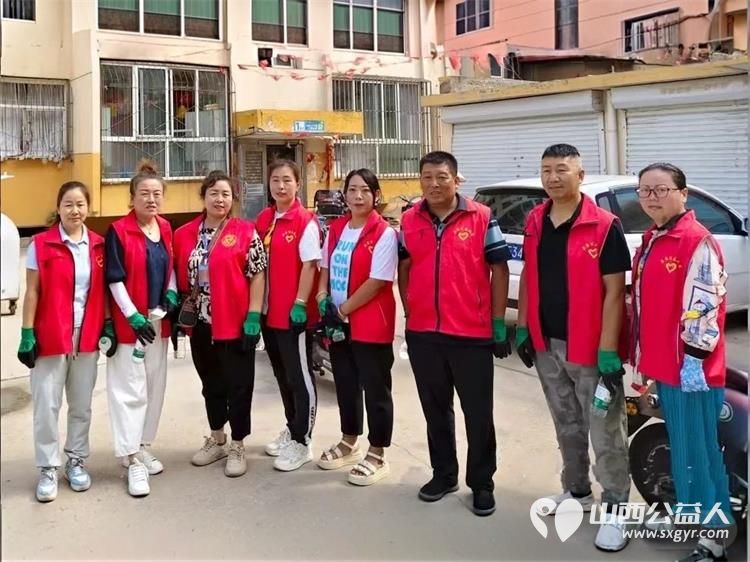 益起来爱心暖东冶----五台爱心团队在东冶镇凯欣园小区发生的天然气爆炸事故后服务空巢老人的生活用行动为群众办实事 - 第1张